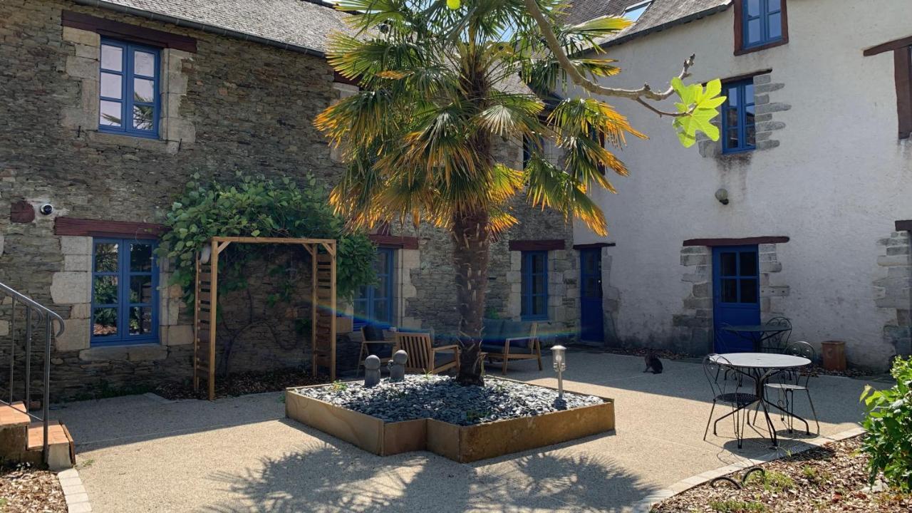La Cour Des Ursulines Hotel Josselin Exterior photo