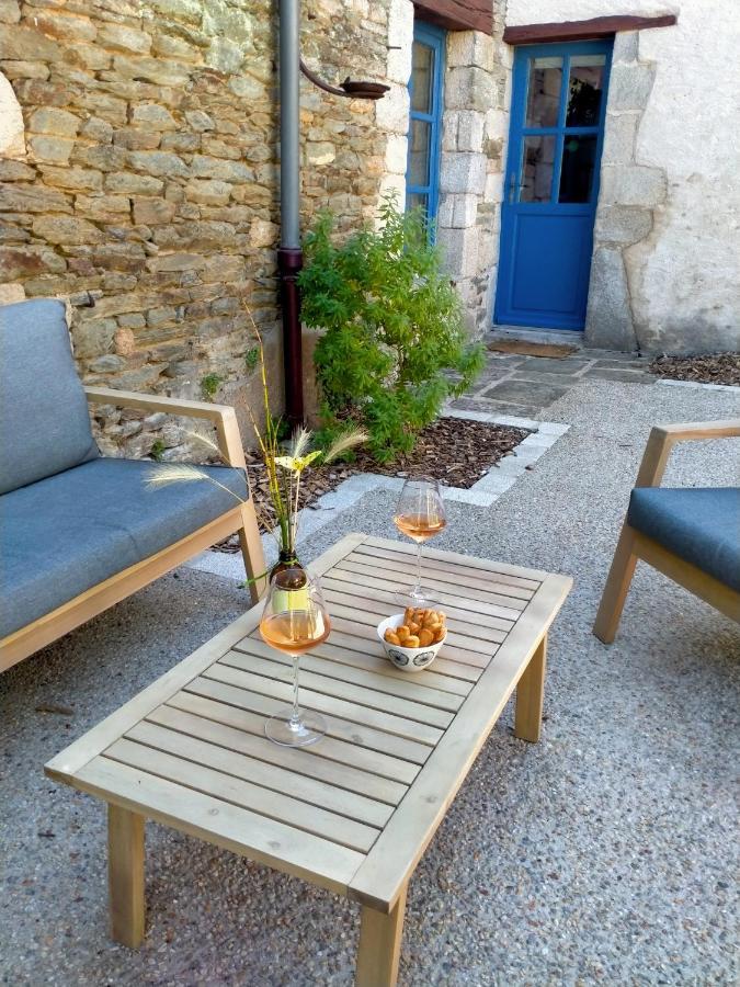 La Cour Des Ursulines Hotel Josselin Exterior photo